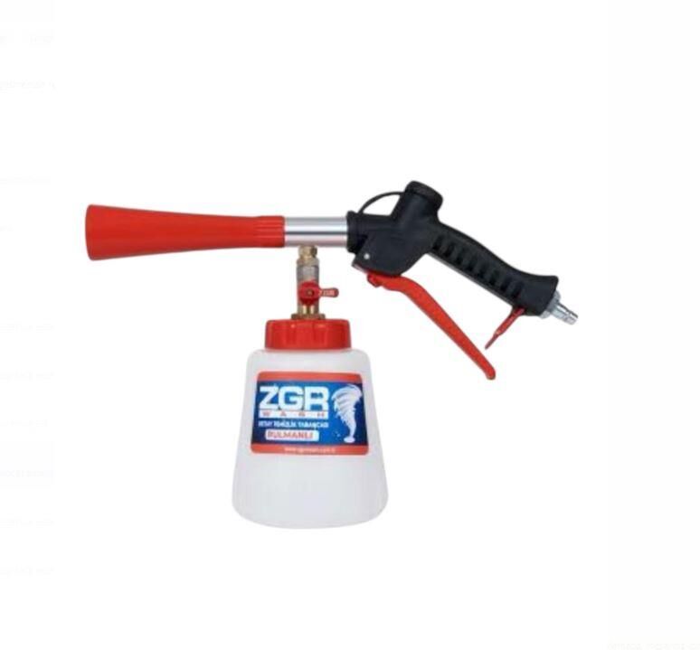 Autocher Tornado